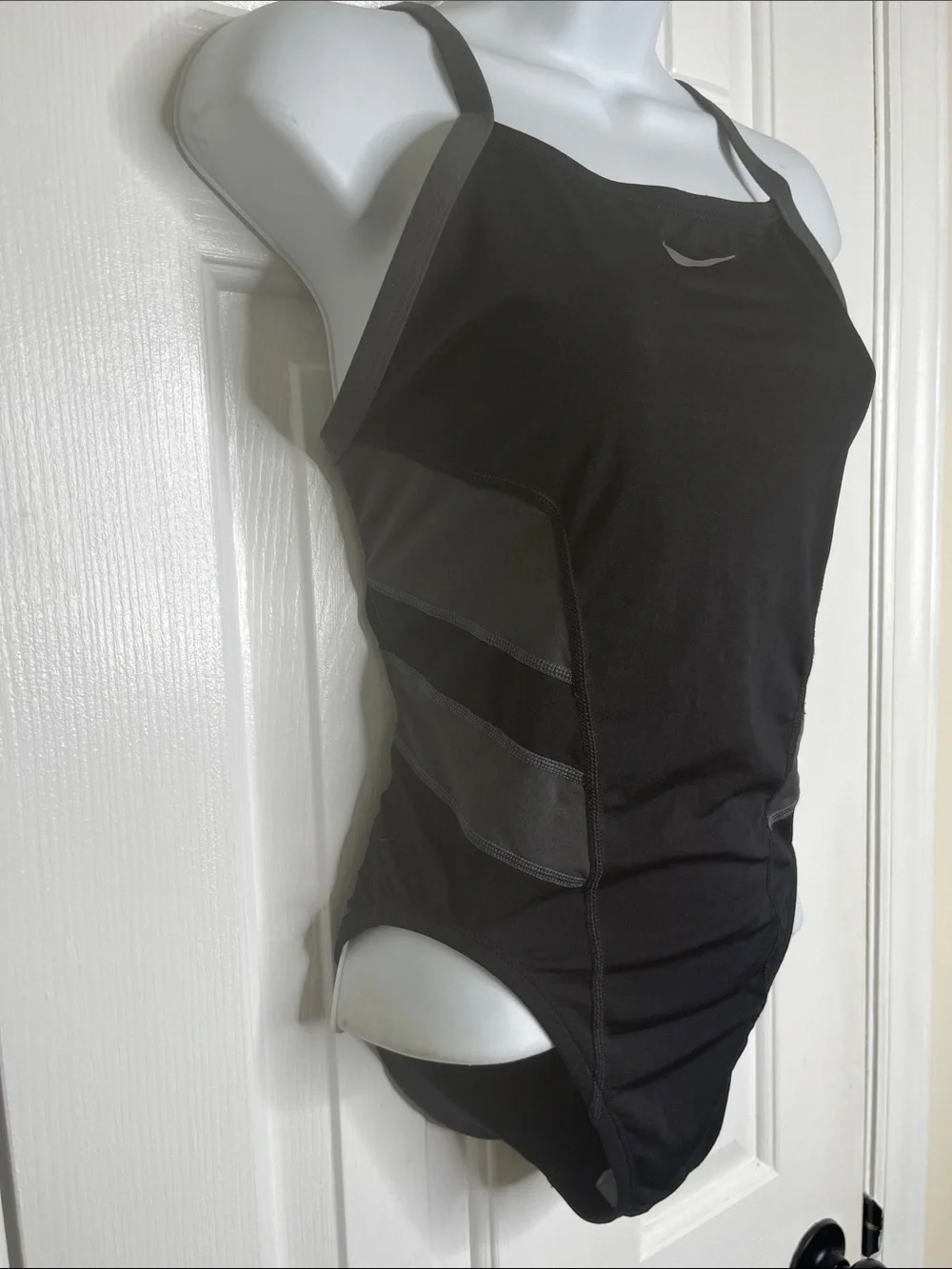 Nike HydraStrong Swimsuit Black and Gray Size 6 Like New